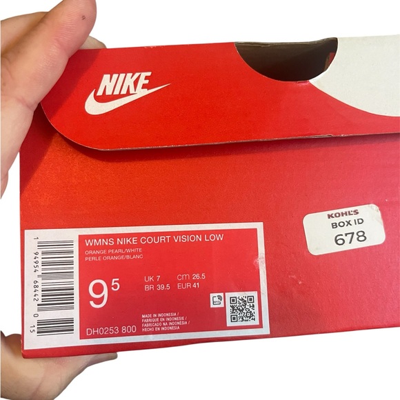 NWT women’s Nike court vision low orange pearl and white size 9.5 Shoe - Picture 3 of 5